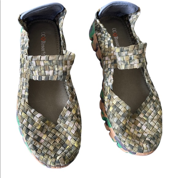 Funny Acqua Womens Shoes Sz 8.5 Multi Army Fatigue Comfortable Walker - Picture 3 of 7